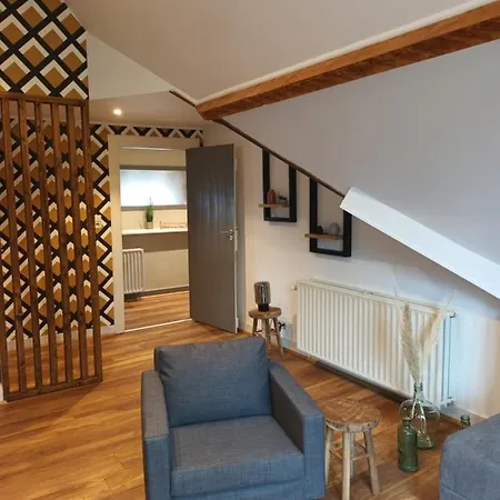 Le Des Pervenches Apartment *