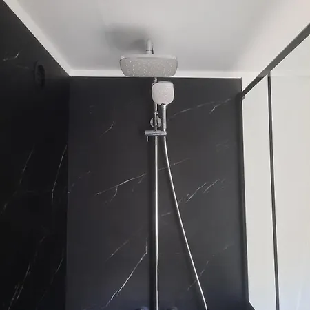 Le Des Pervenches Apartment *